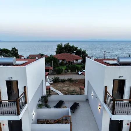 شقة Ammos Casta Beachfront *