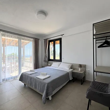 Ammos Casta Beachfront *