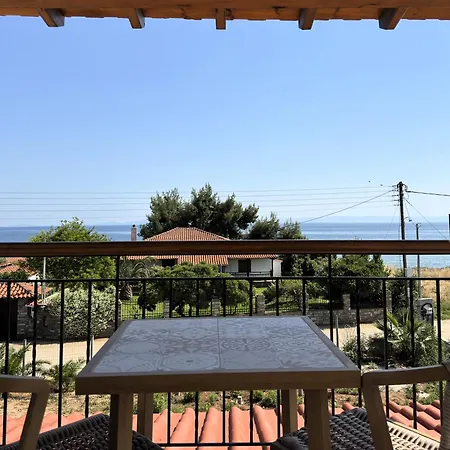 Ammos Casta Beachfront نيكيتي