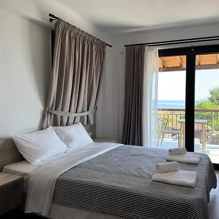 Апартаменты Ammos Casta Beachfront