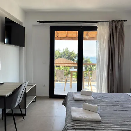 Ammos Casta Beachfront Апартаменты *