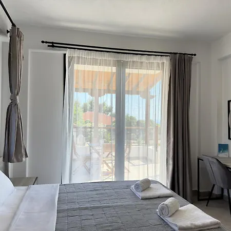 Ammos Casta Beachfront