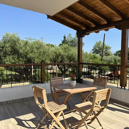 Ammos Casta Beachfront شقة