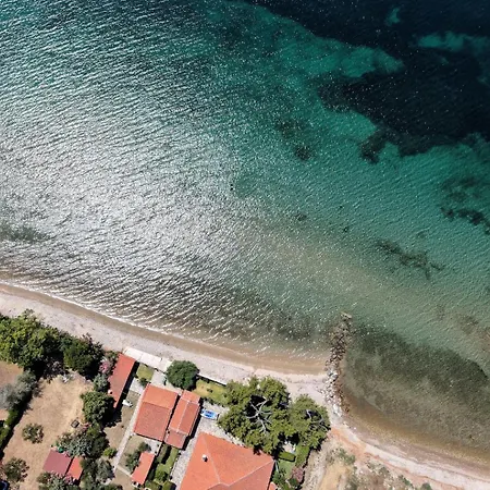 Ammos Casta Beachfront شقة