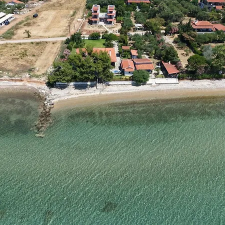 Ammos Casta Beachfront Апартаменты Никити